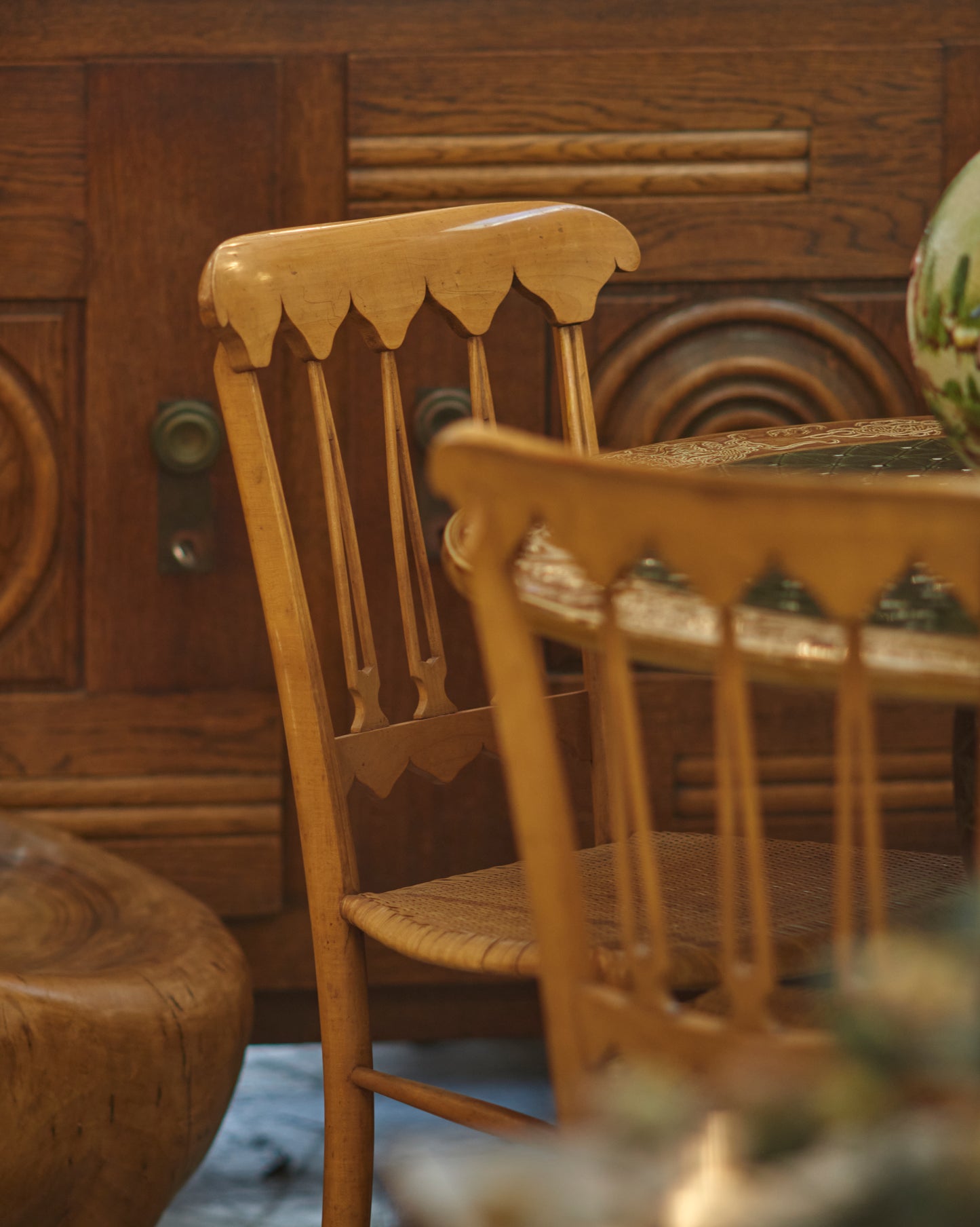SET OF CHIAVARI DINING CHAIRS
