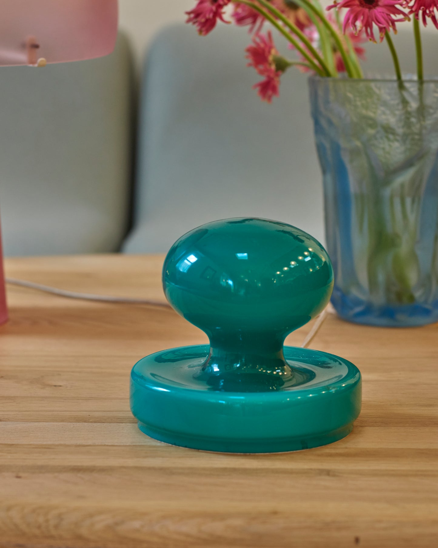 GREEN STAND TABLE LAMP