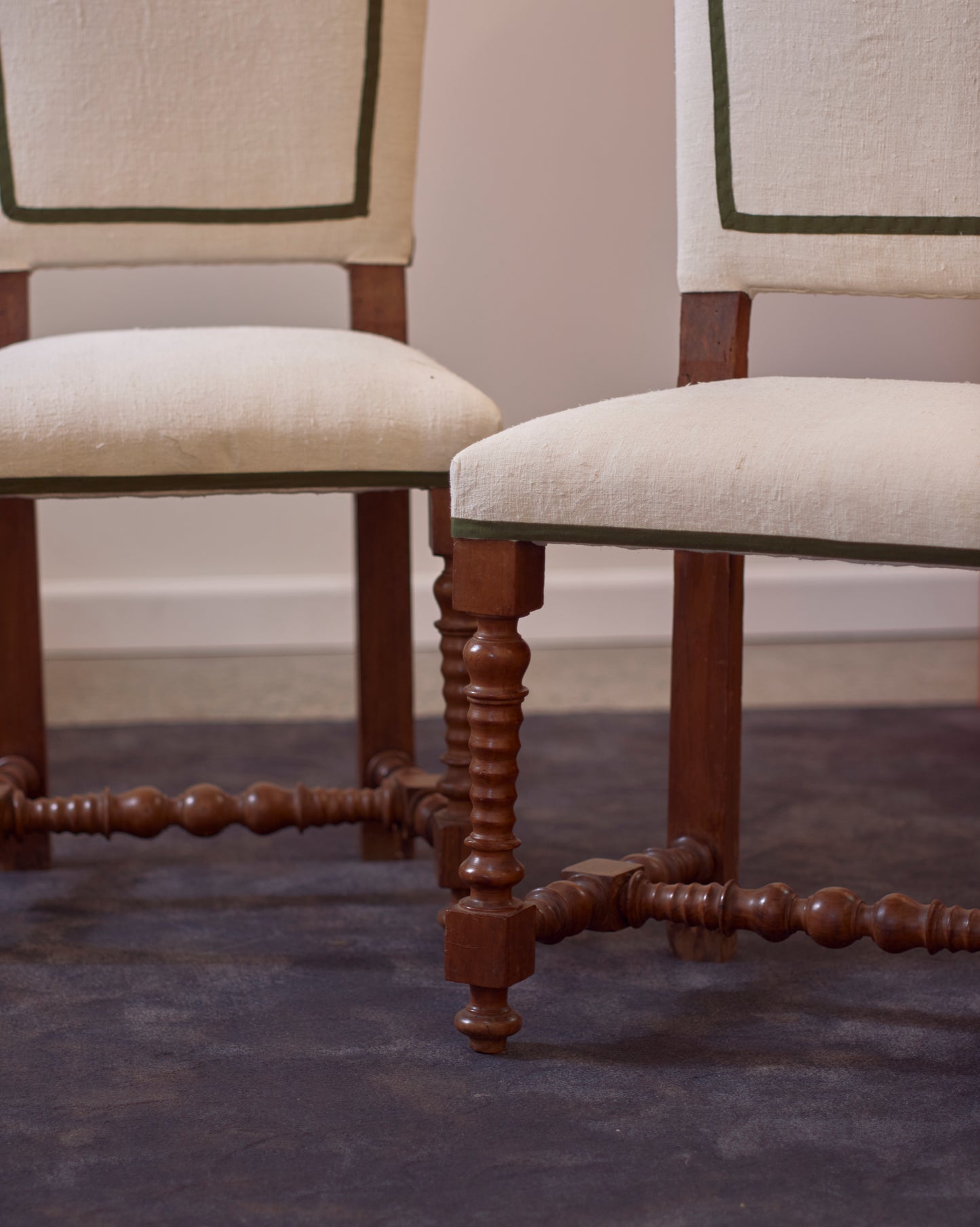 PAIR OF DRESSING TABLE CHAIRS w. WHITE LINEN & GREEN DETAIL