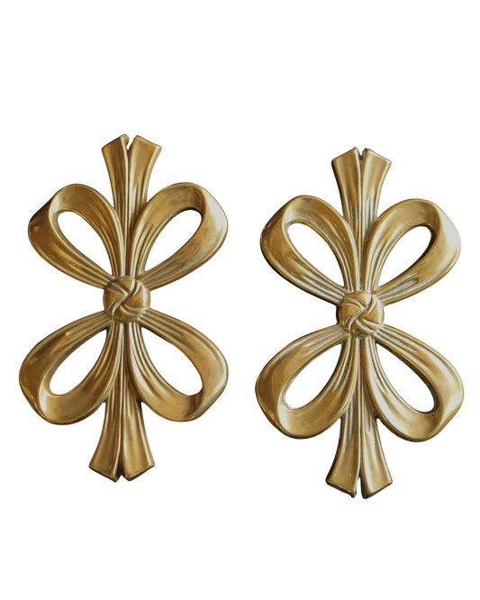 PAIR OF BRASS BOW TRIVETS