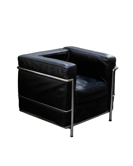PAIR OF LC2 BLACK LEATHER ARMCHAIRS