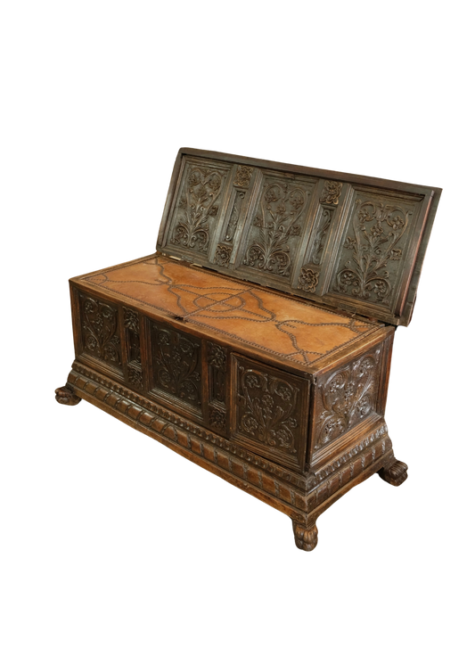 LEATHER BOUND CASSONE TRUNK w. STORAGE