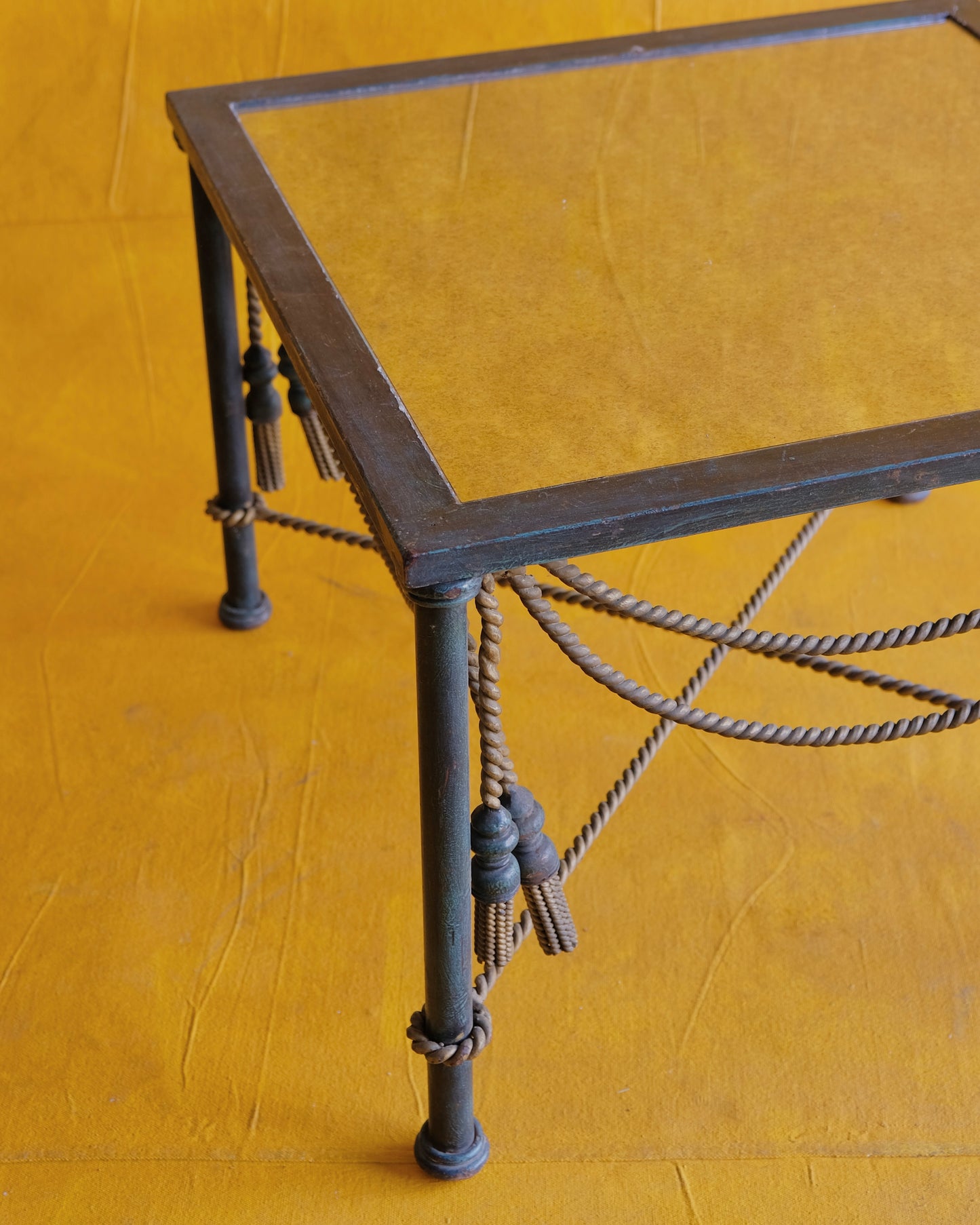 MIRRORED COFFEE TABLE w. BRASS ROPE DETAIL