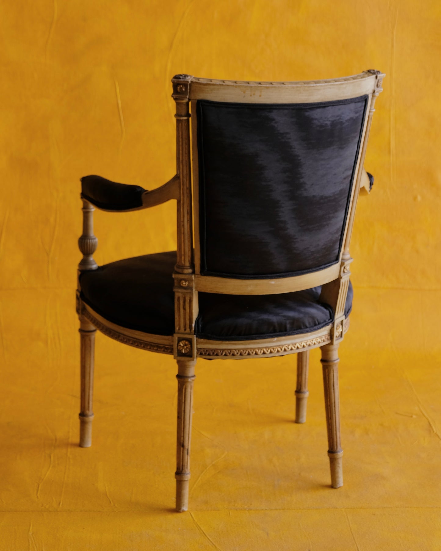 LOUIS XVI DINING CHAIRS w. MOIRE SILK