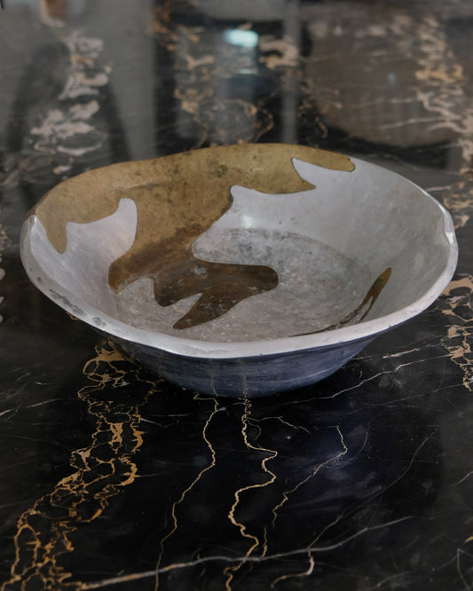 CAST ALUMINIUM BOWL w. ABSTRACT BRASS DETAIL