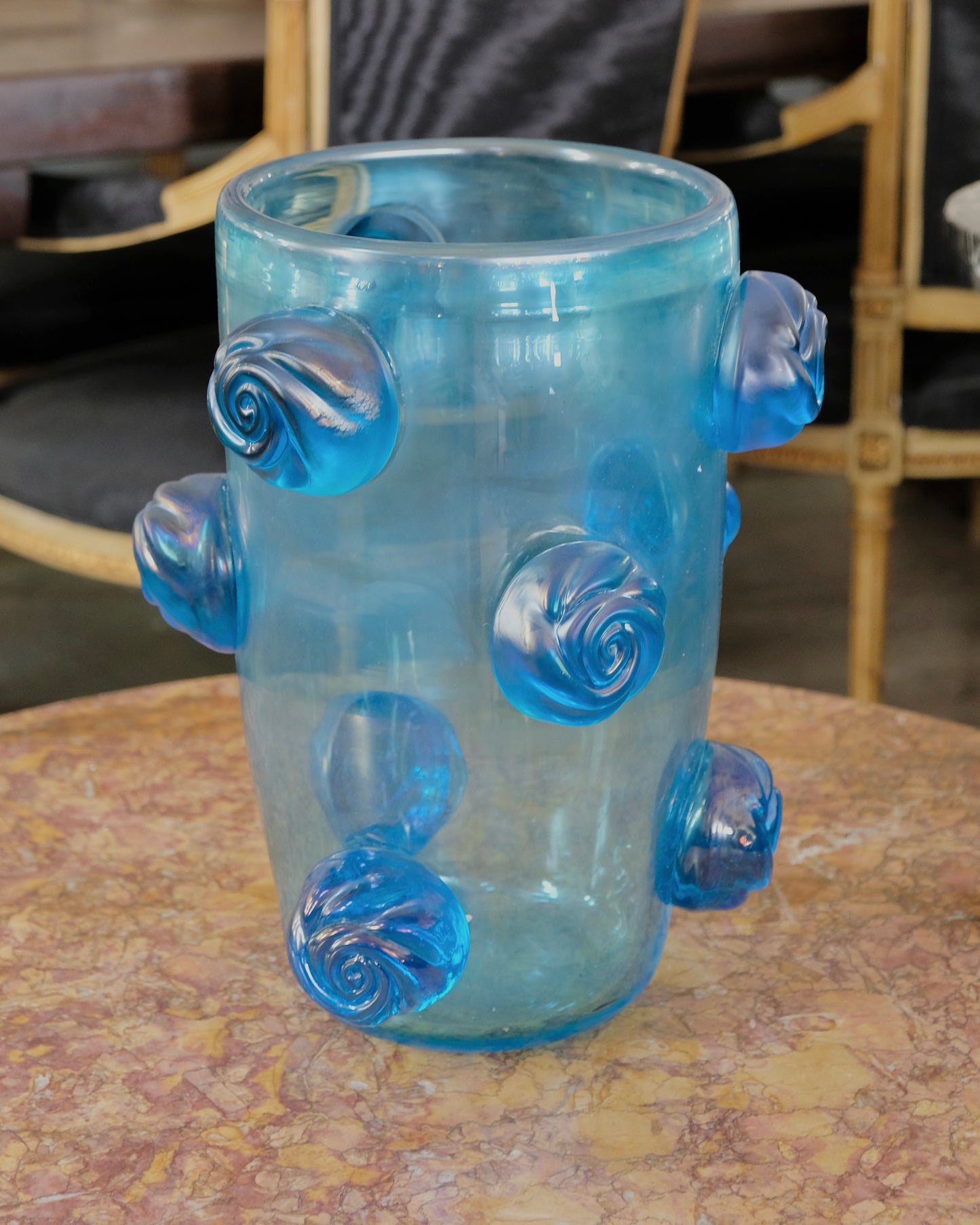 SINGLE BLUE MURANO VASE w. APPLIED SWIRLS