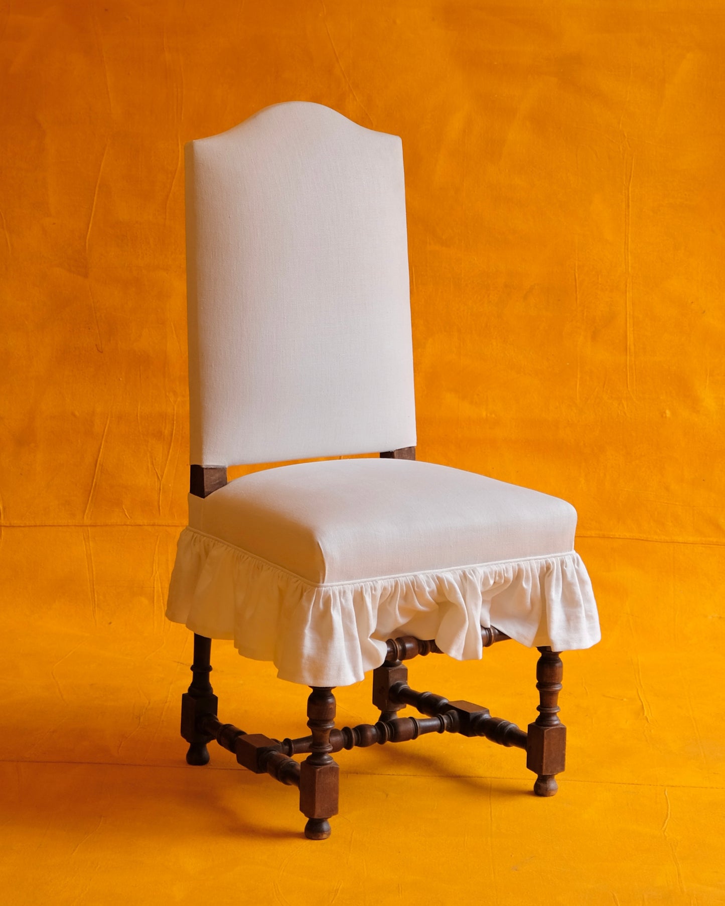 PROVINCIAL HAND-CARVED WALNUT DINING CHAIRS w. C&C MILANO LINEN SKIRTING