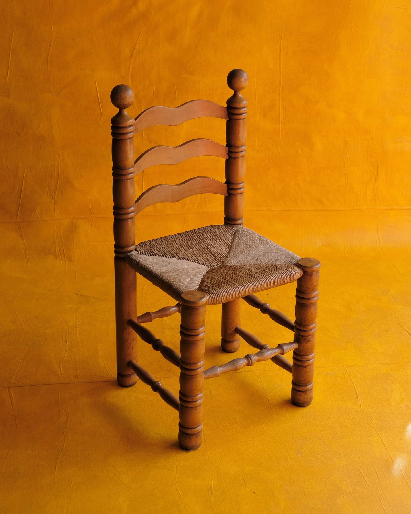 SET OF SIX SPANISH TURNED DINING CHAIRS