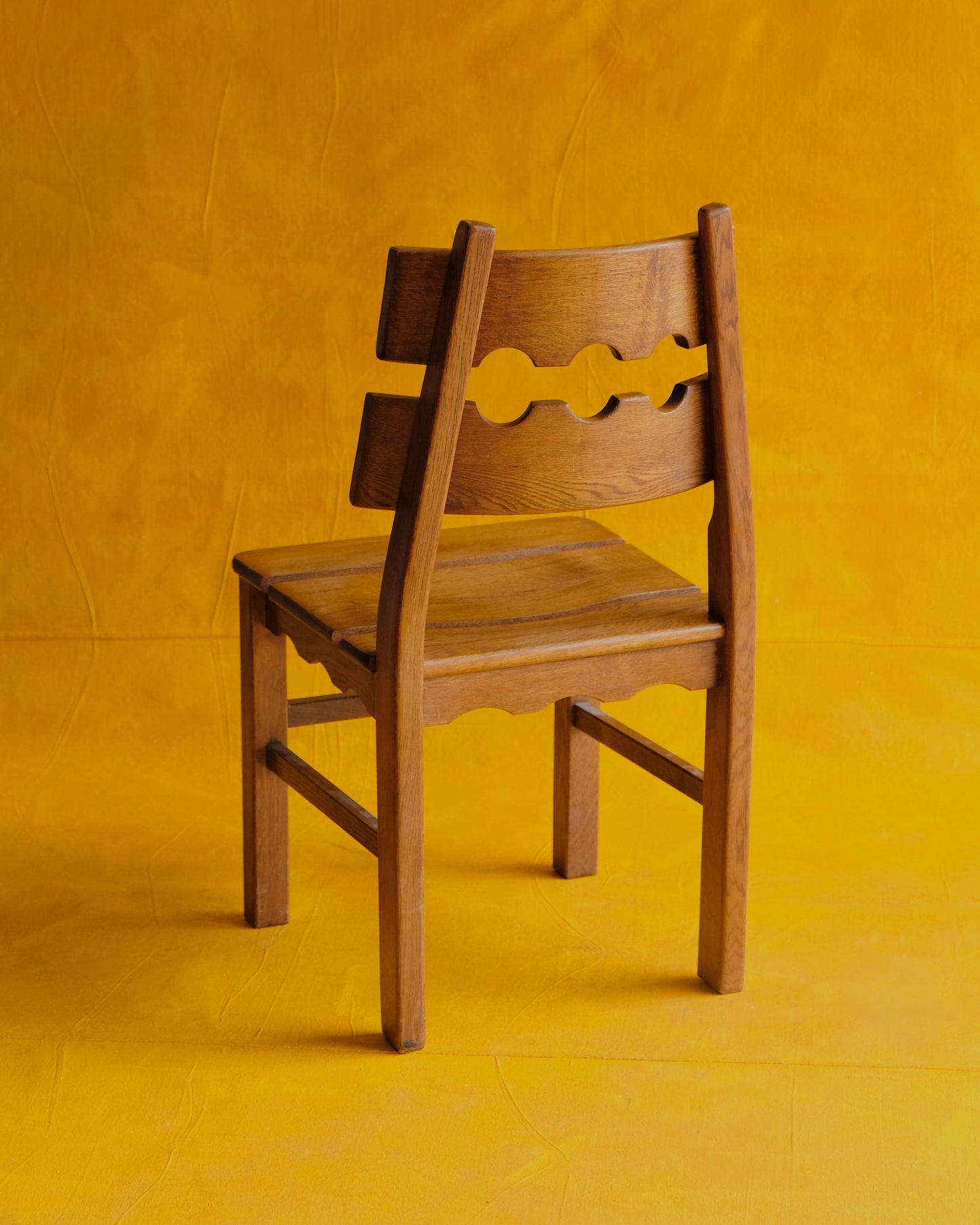 SET OF SIX BRUTALIST RAZOR BLADE TIMBER CHAIRS
