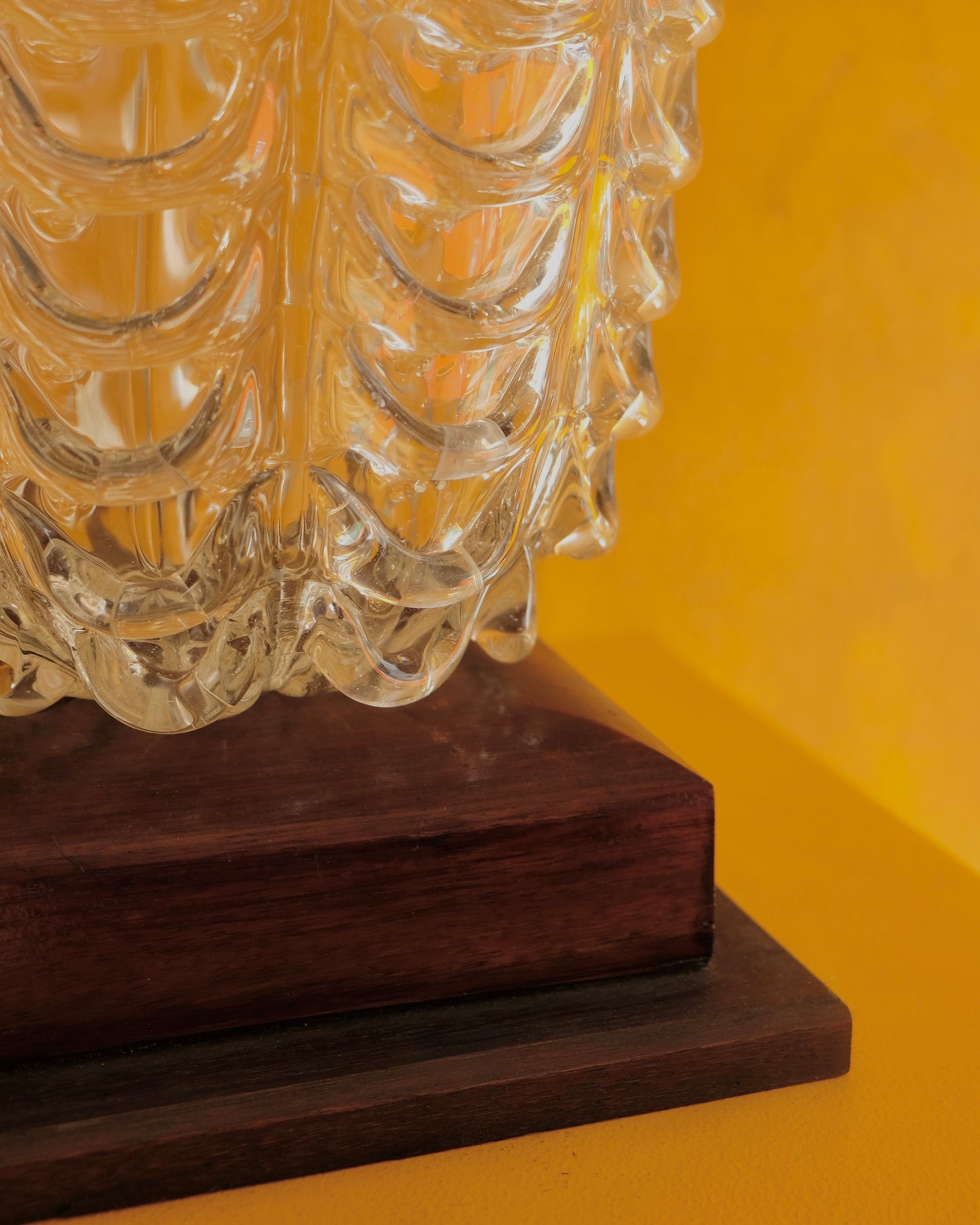 TEXTURED MURANO GLASS VASE w. TIMBER BASE