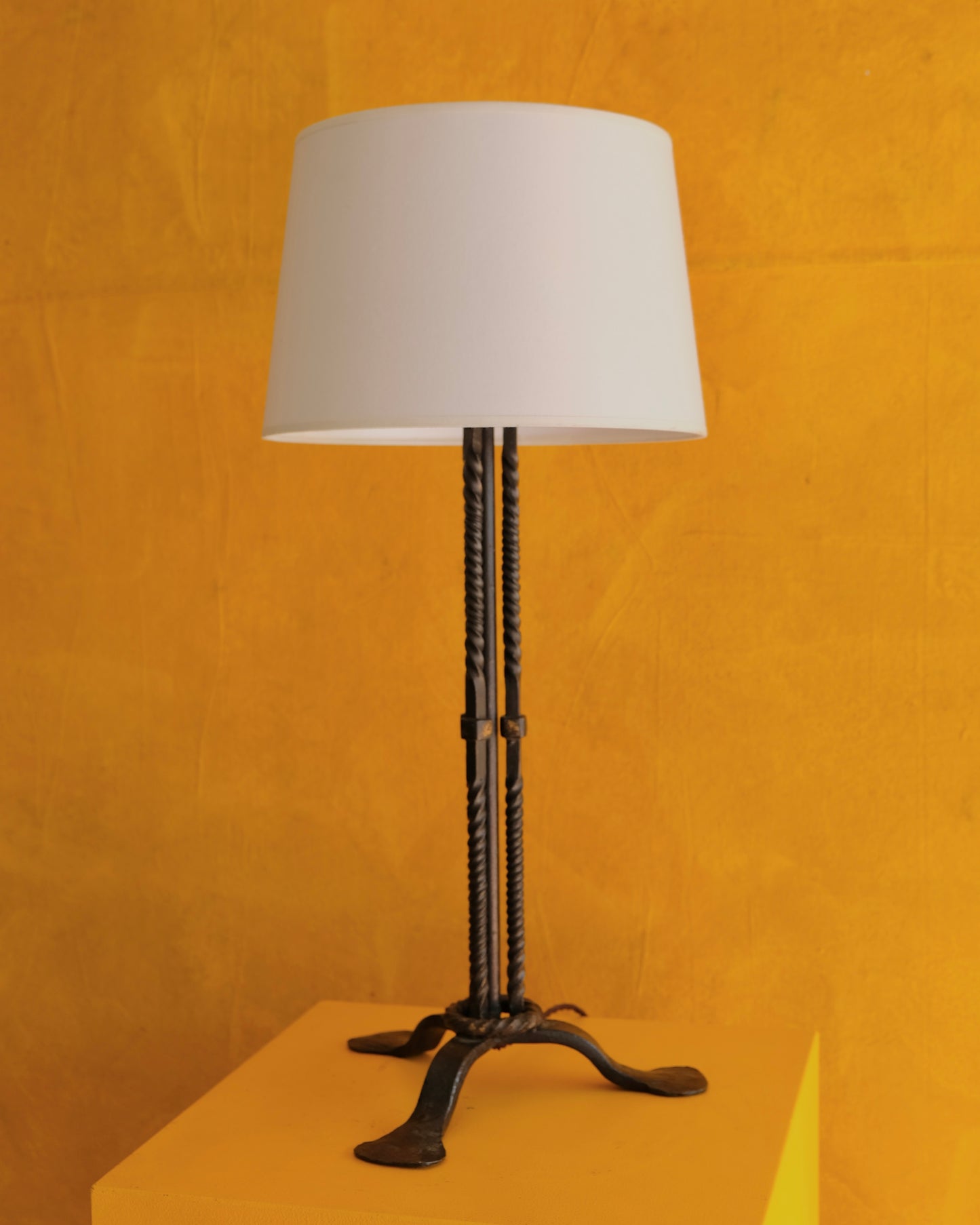 SPANISH WROUGHT IRON TABLE LAMP