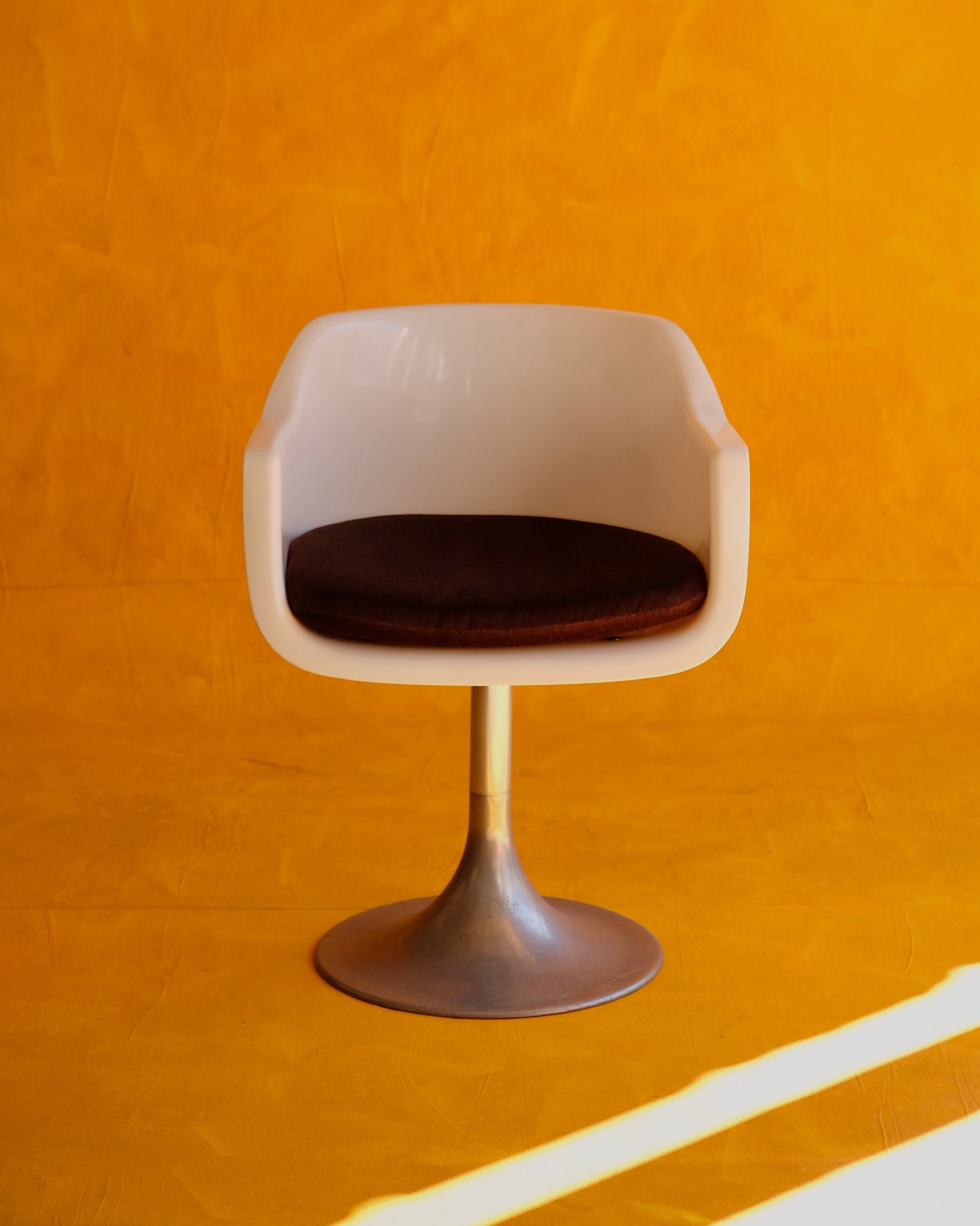 TULIP SWIVEL CHAIR