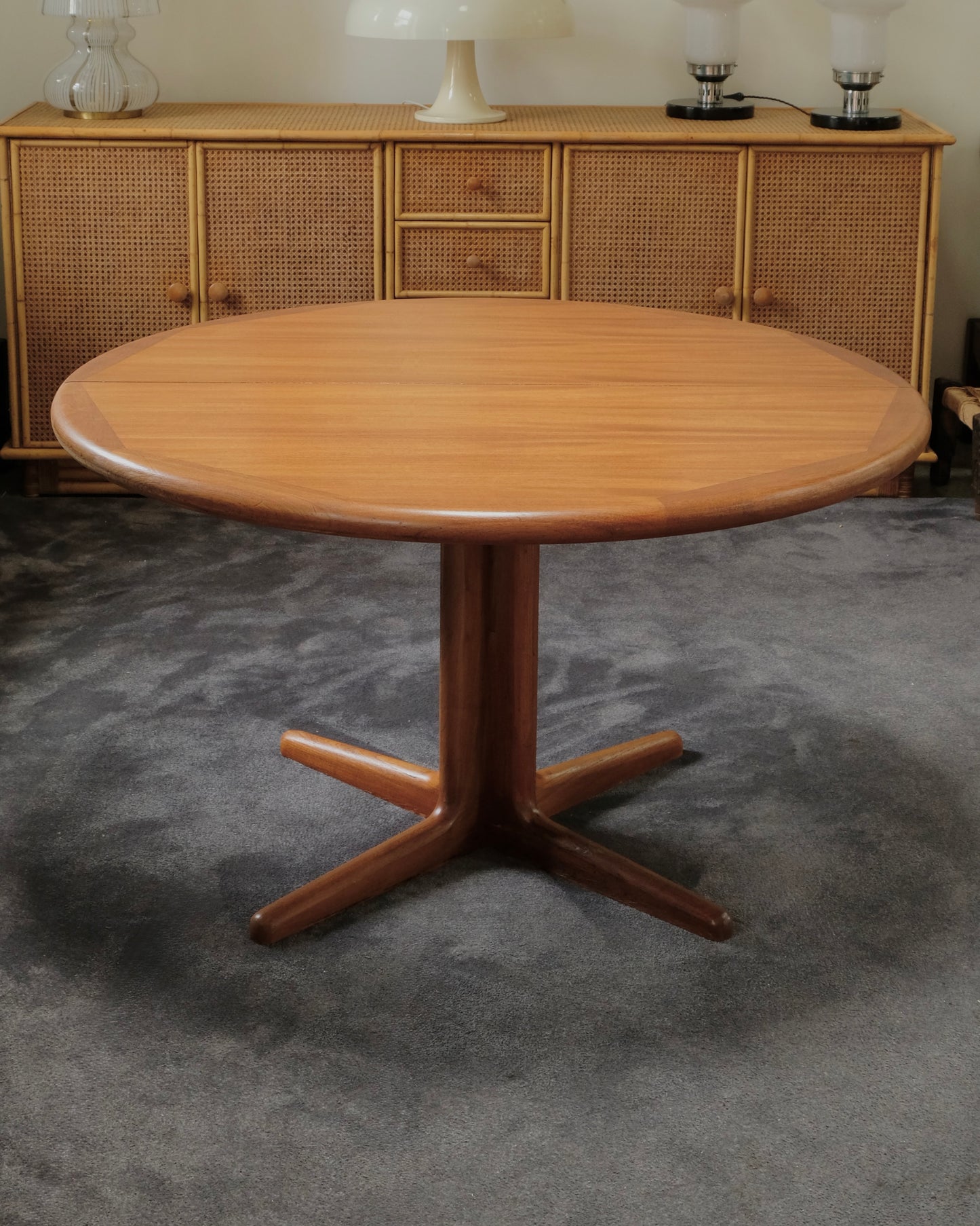 DANISH EXTENDABLE TEAK DINING TABLE
