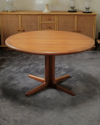 DANISH EXTENDABLE TEAK DINING TABLE