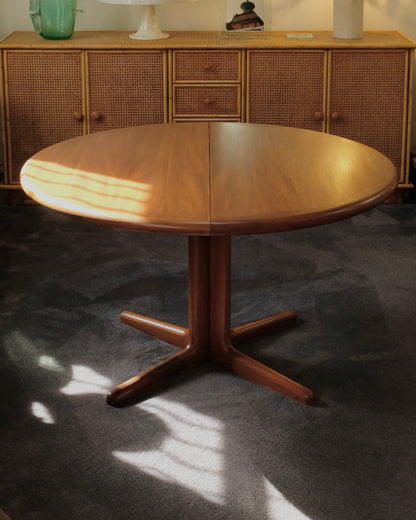 DANISH EXTENDABLE TEAK DINING TABLE