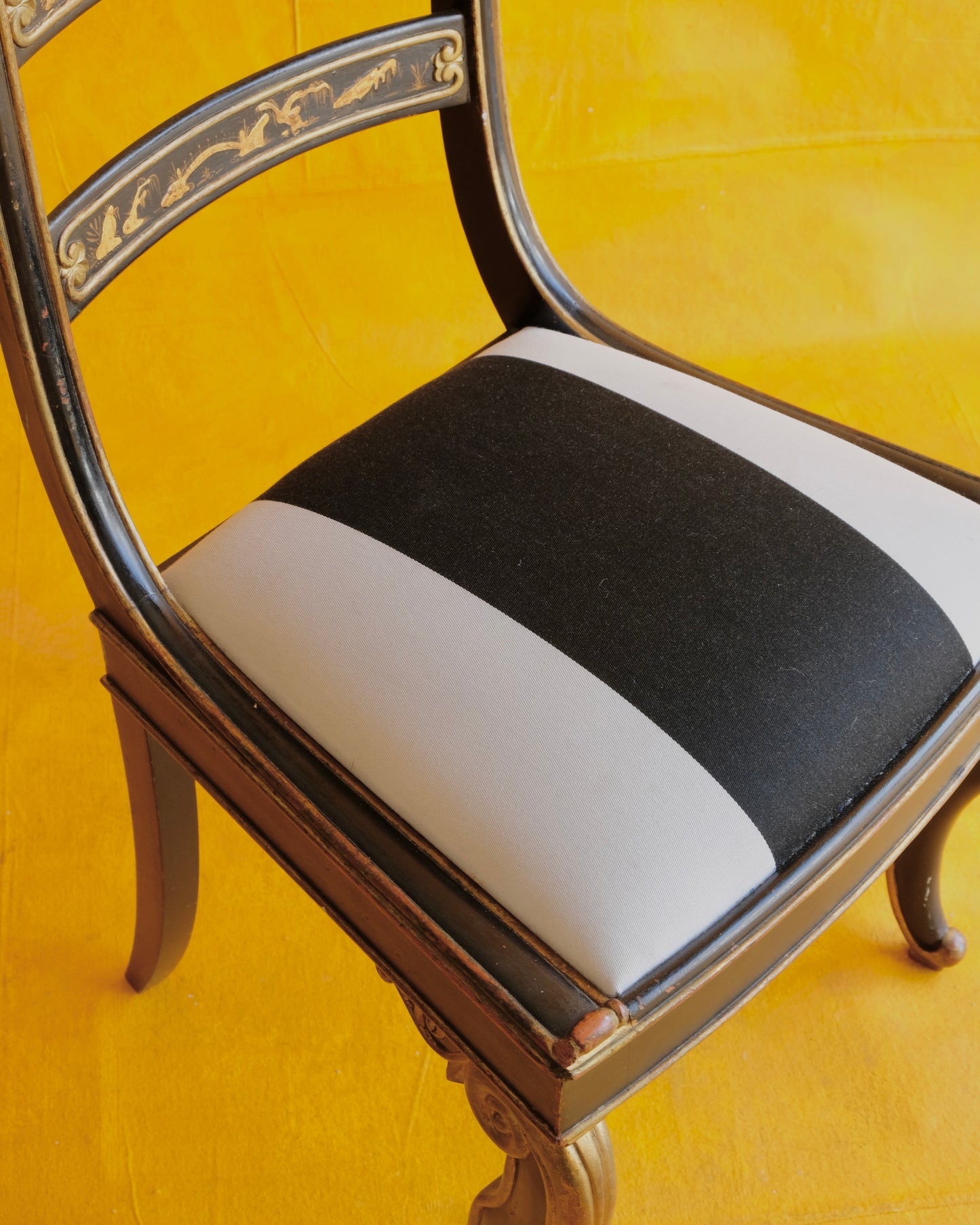 HAND PAINTED GILT REGENCY CHINOISERIE CHAIR