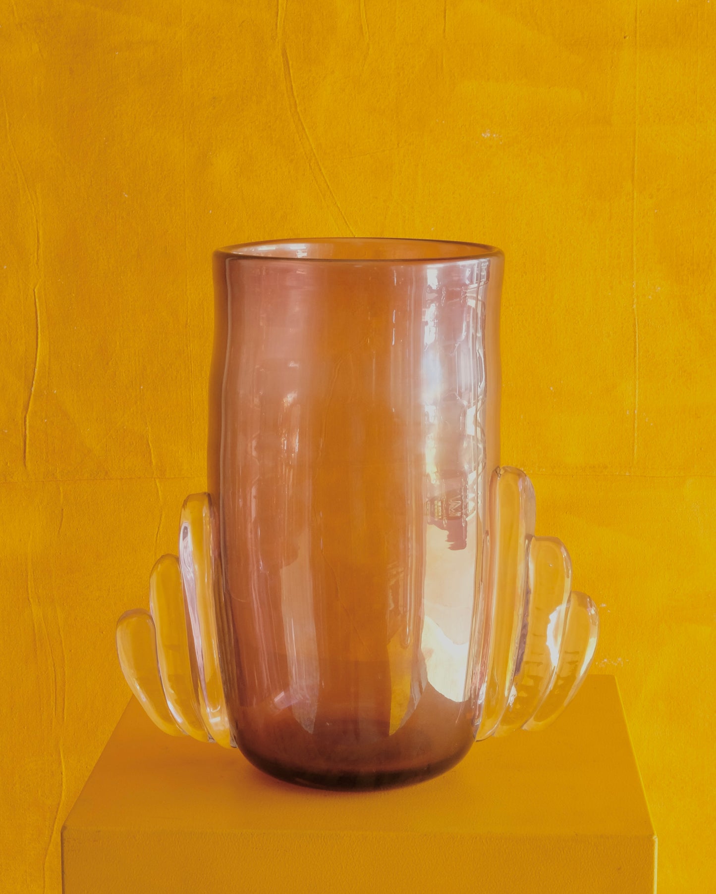 LAVENDER IRIDESCENT MURANO GLASS VASE w. WINGED DETAIL