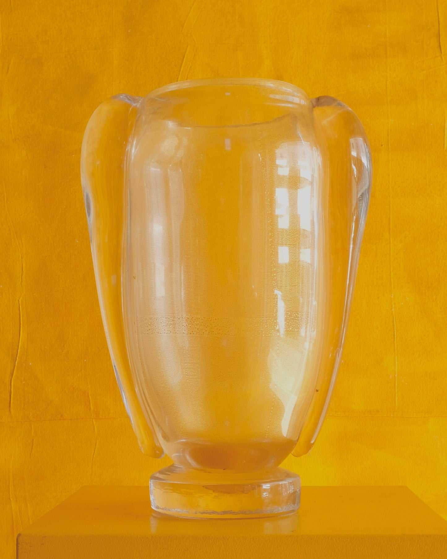 CLEAR AMBER WASH MURANO VASE w. TWIN SWIRL DETAIL