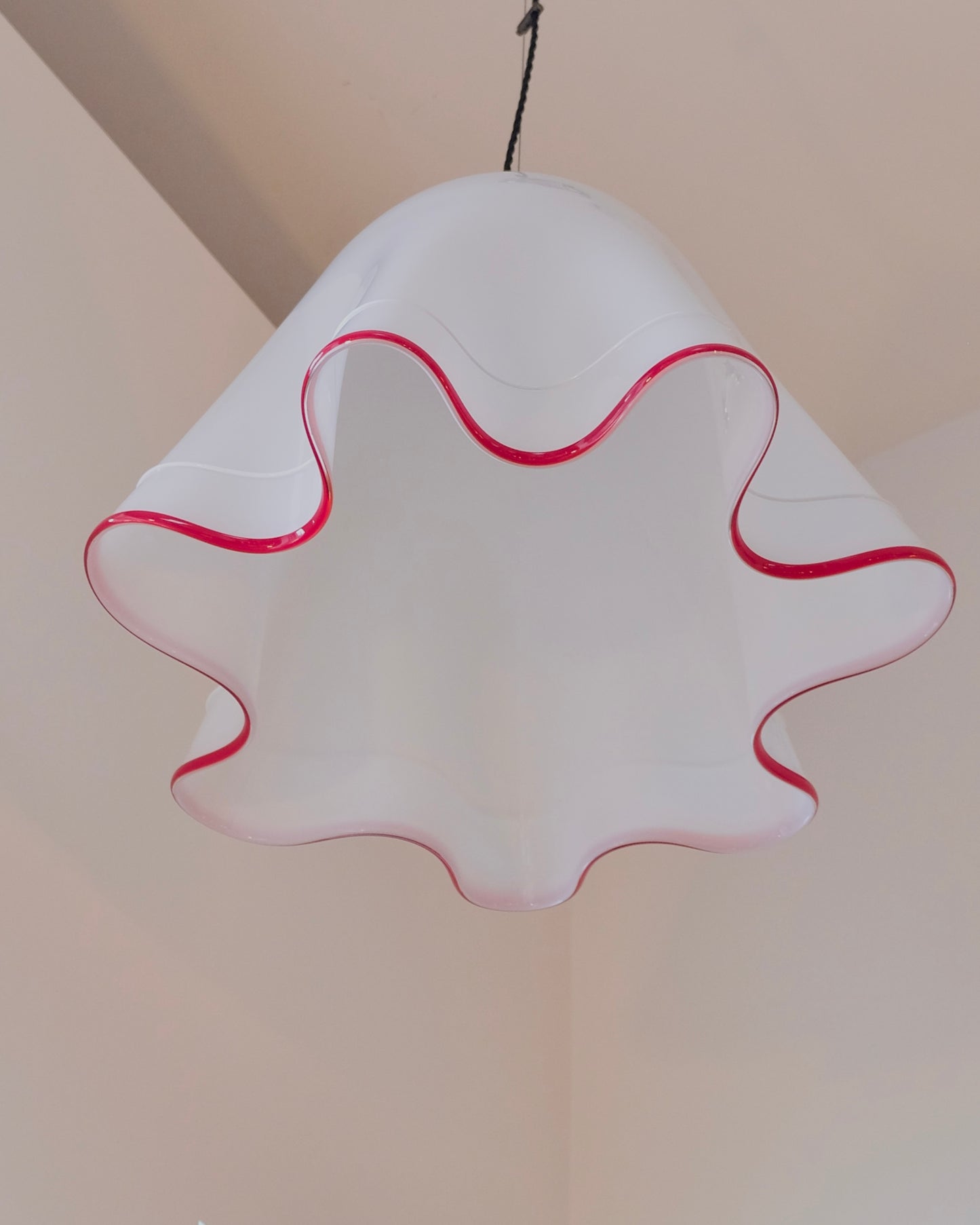 SERPENTINE PENDANT w. RED TRIM