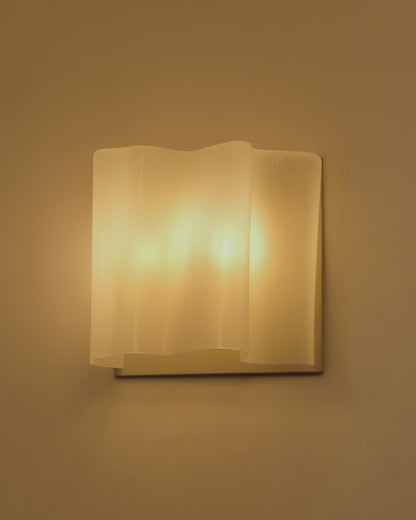 WAVED ABSTRACT GLASS LOGICO SCONCES