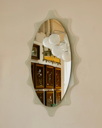 FROSTED SCALLOP GLASS OVAL MIRROR