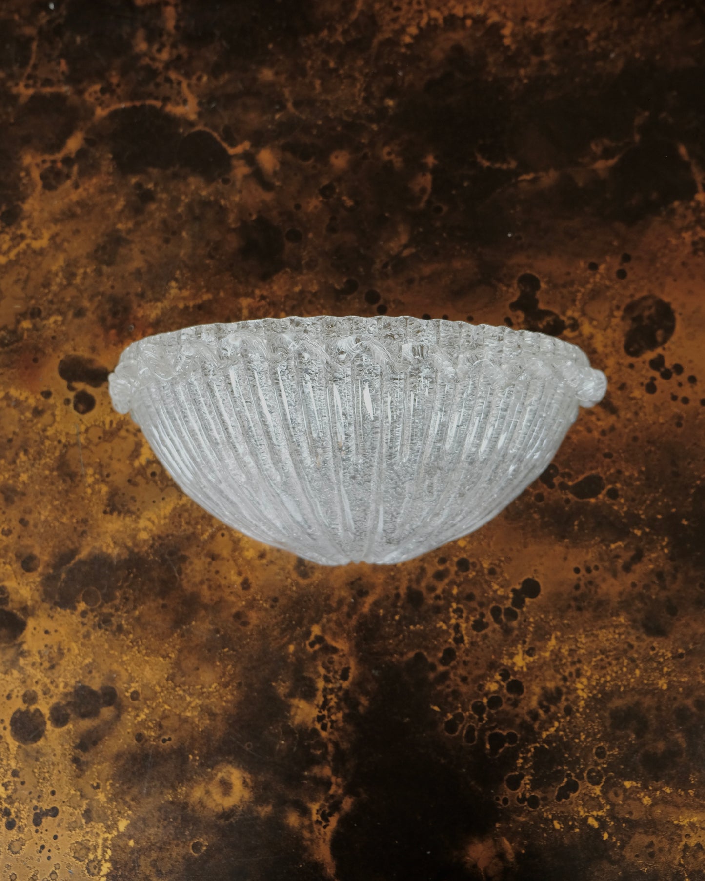 SINGLE TEXTURED MURANO GLASS FLUTED DISH SCONCE