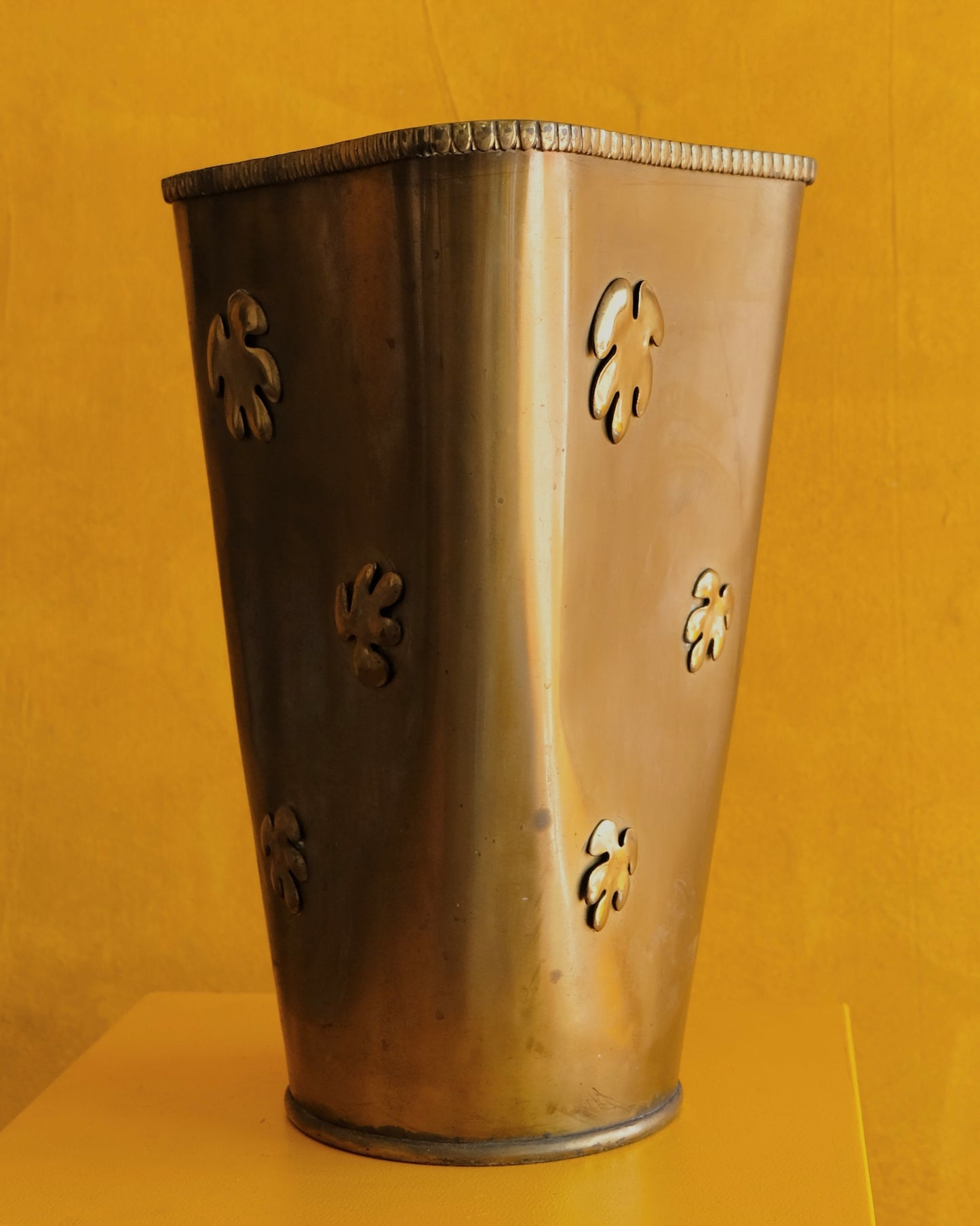 BRASS FLORAL ABSTRACT UMBRELLA STAND