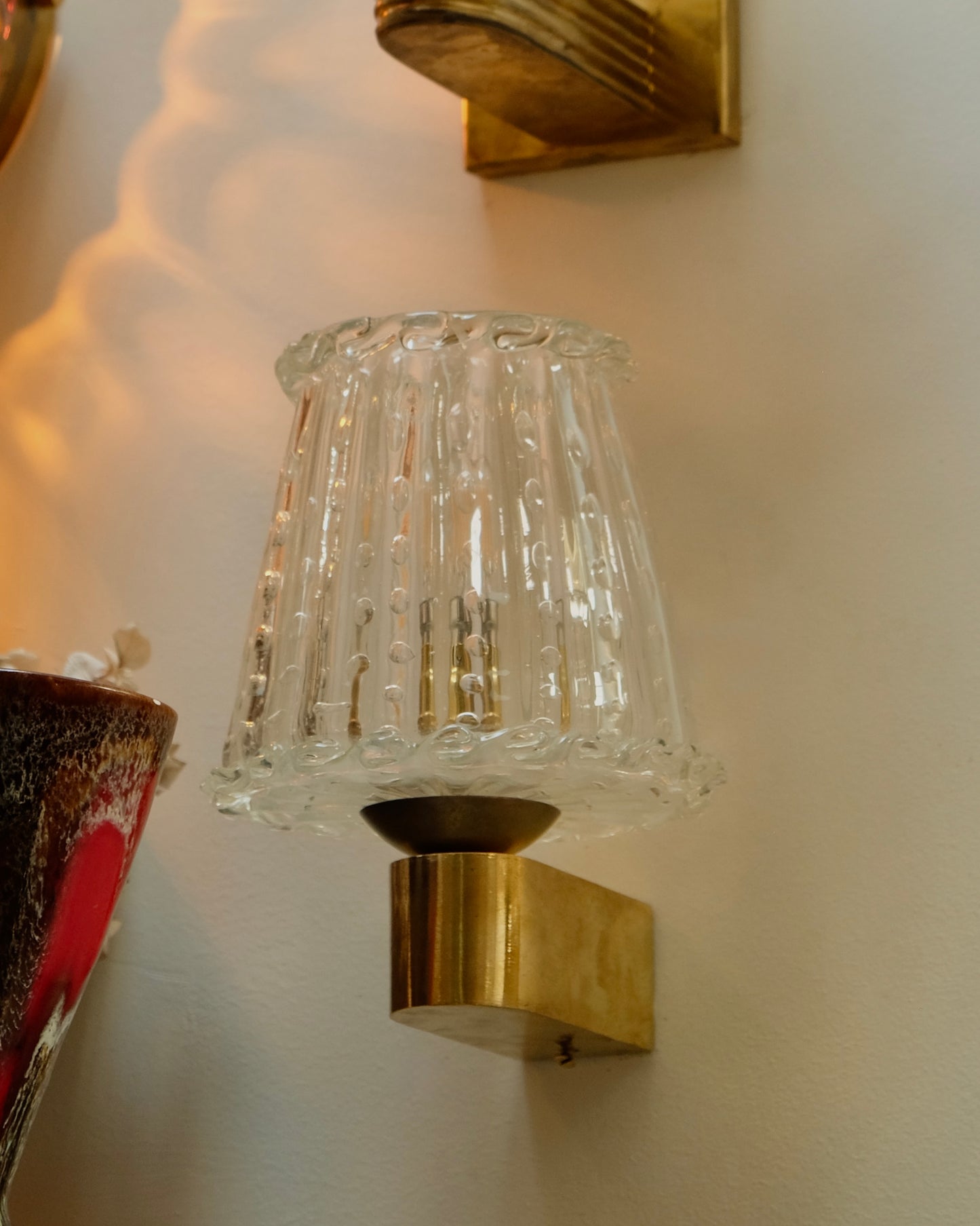 PAIR OF MURANO SEEDED GLASS BRASS MOUNT SCONCES