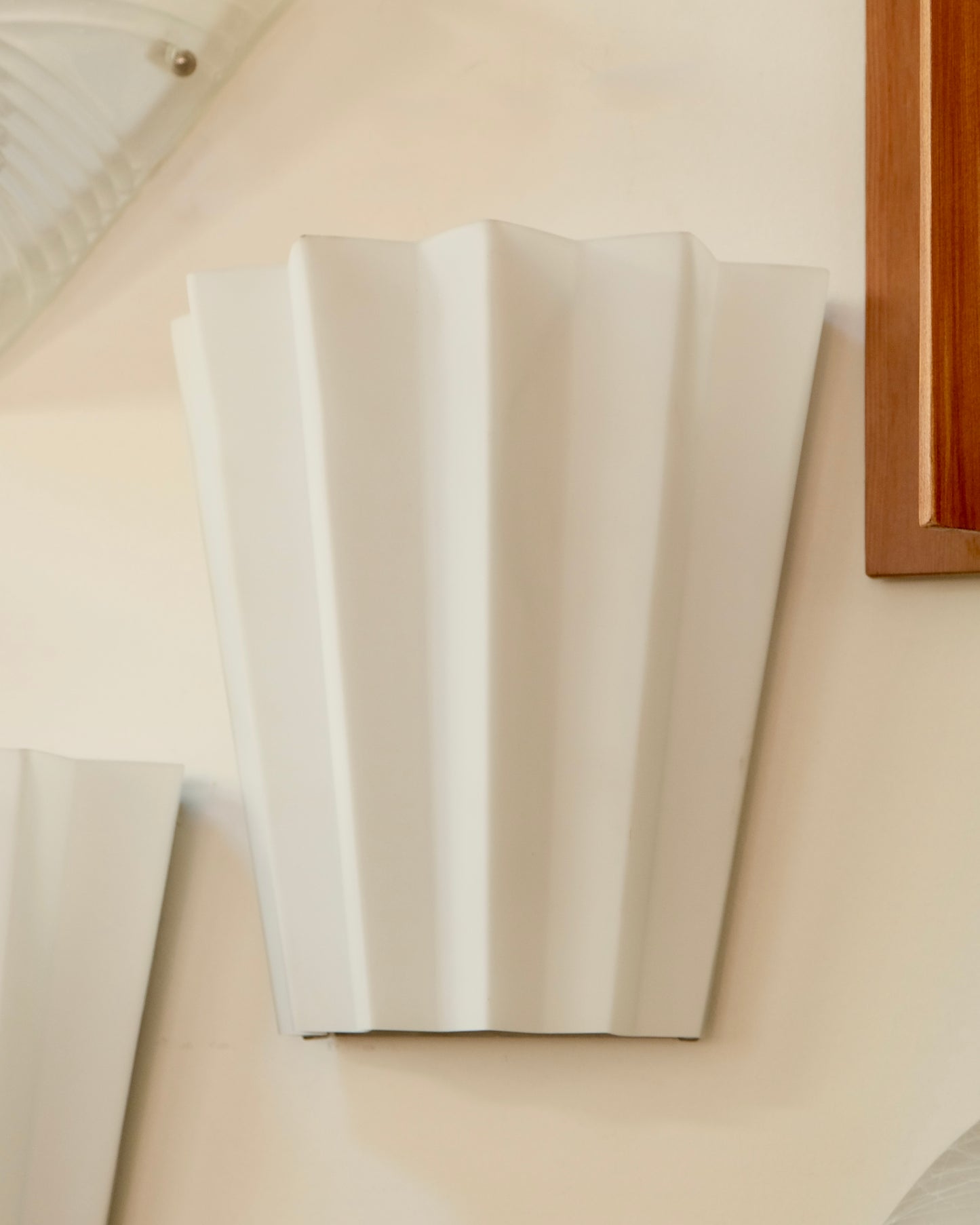 TRIO OF CERAMIC CONCERTINA SCONCES