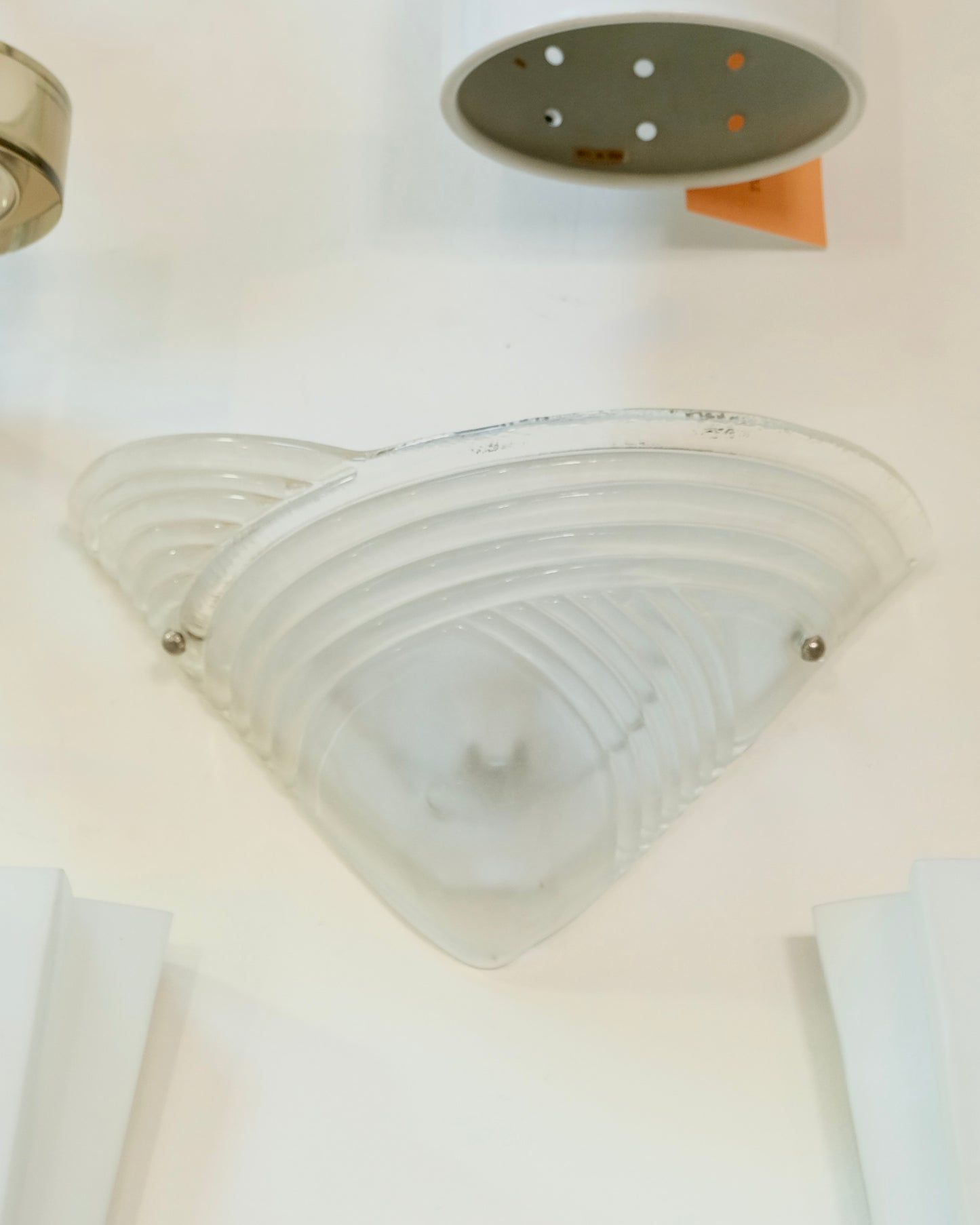 SINGLE ART DECO MURANO GLASS SHELL SCONCES