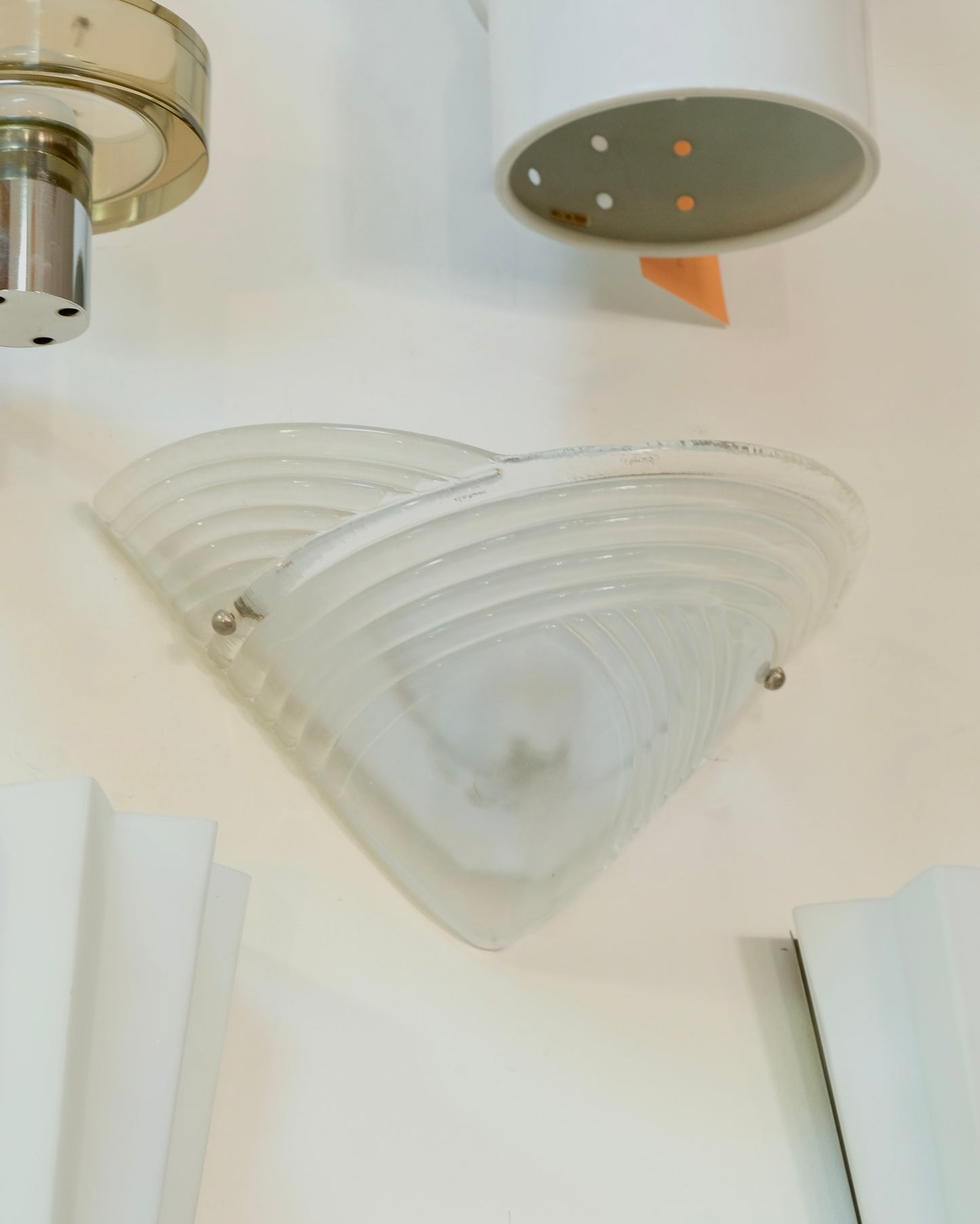 SINGLE ART DECO MURANO GLASS SHELL SCONCES