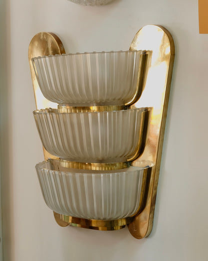 SINGLE BRASS ART DECO TRIO LIGHT WALL SCONCE