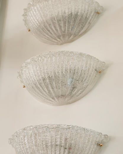 SINGLE TEXTURED MURANO GLASS FLUTED DISH SCONCE