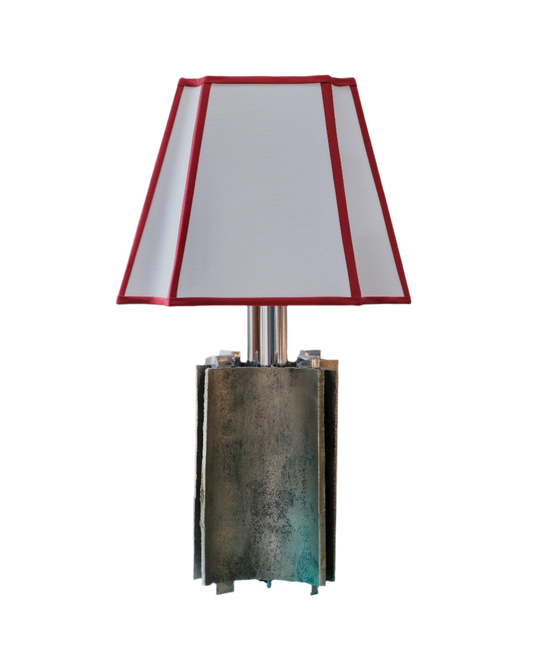 BRUTALIST CAST METAL TABLE LAMP w. RED TRIM SHADE