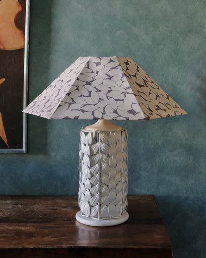 PAIR OF WHITE LEAVE TABLE LAMPS w. STEEL BASE
