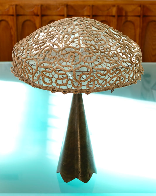 TIMBER TABLE LAMP w. MACRAME SHADE