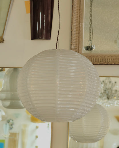 IVORY MURANO GLASS PENDANT w. CURVED LINE DETAIL
