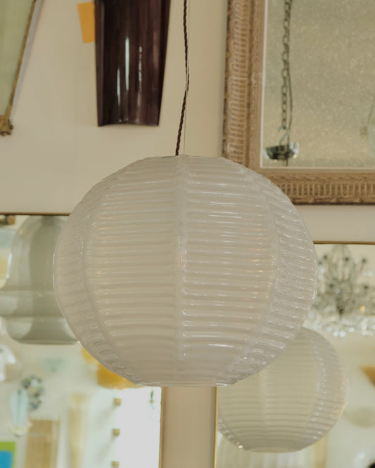 IVORY MURANO GLASS PENDANT w. CURVED LINE DETAIL