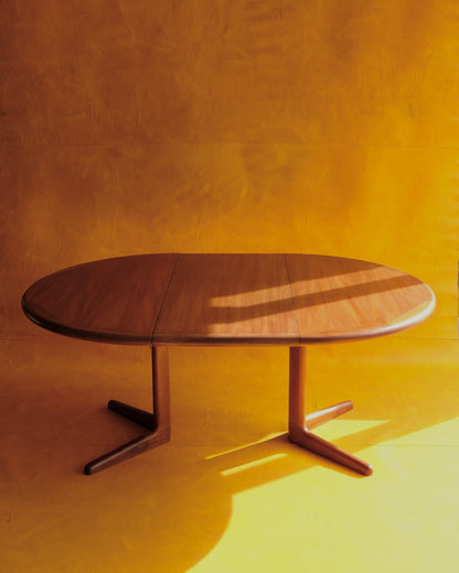 DANISH EXTENDABLE TEAK DINING TABLE