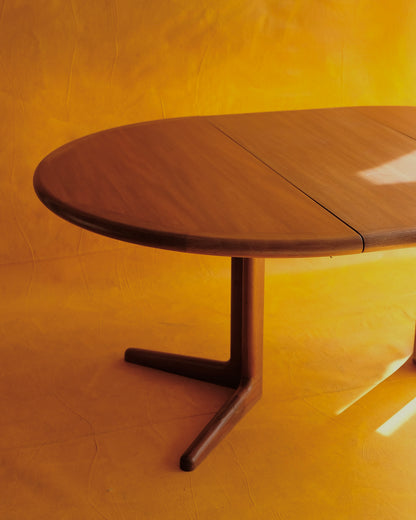 DANISH EXTENDABLE TEAK DINING TABLE