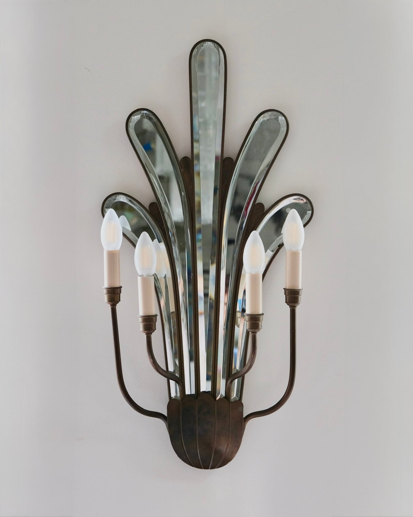 GLASS MIRROR CANDLE HOLDER