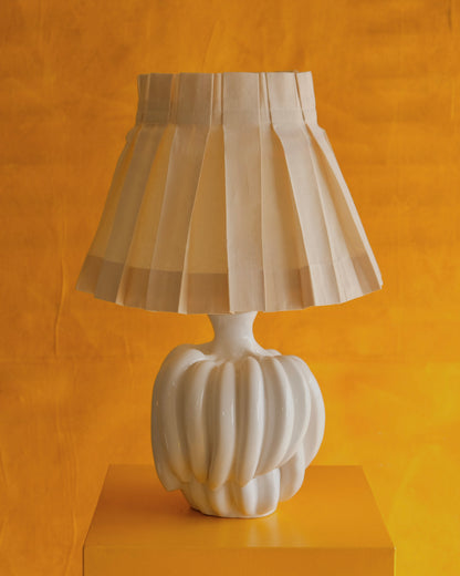 CERAMIC BANANA LAMP w. PLEATED LINEN SHADE