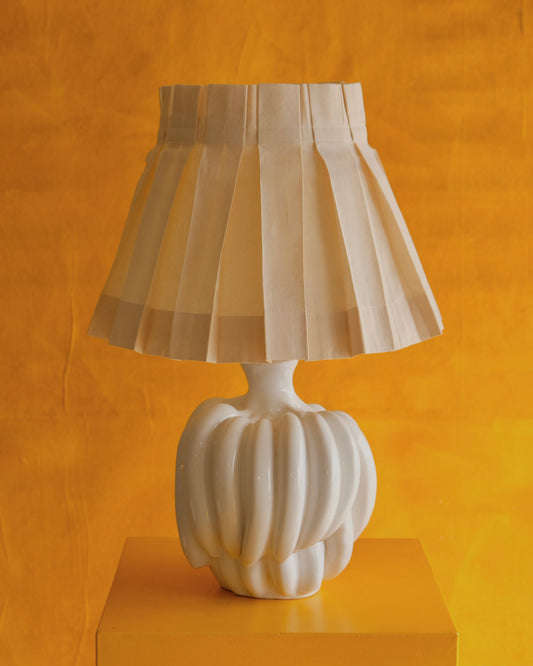 CERAMIC BANANA LAMP w. PLEATED LINEN SHADE