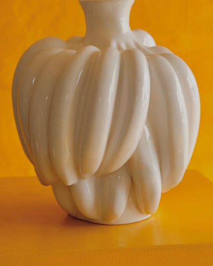 CERAMIC BANANA LAMP w. PLEATED LINEN SHADE