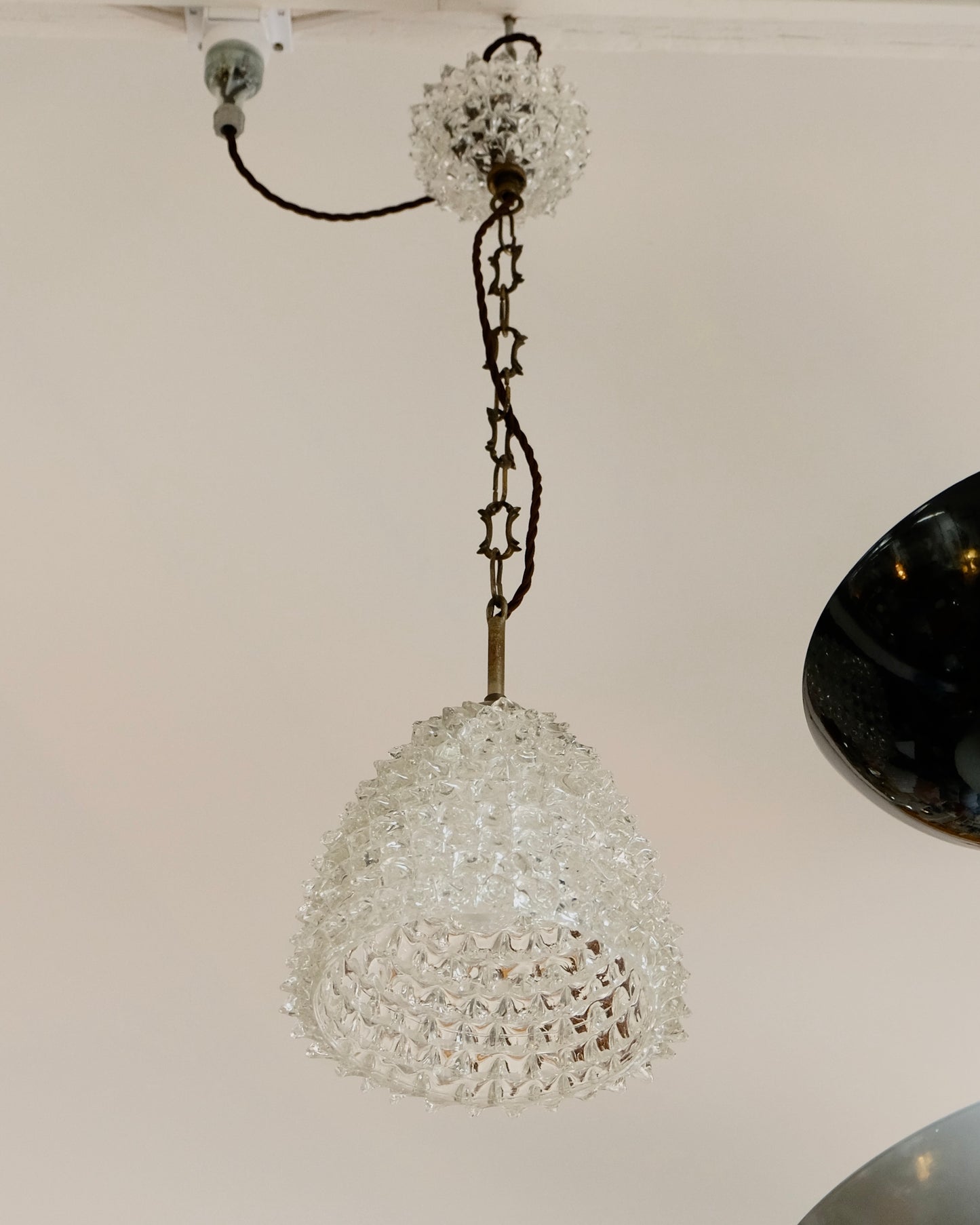 CHAINED ROSTRATO MURANO GLASS PENDANT