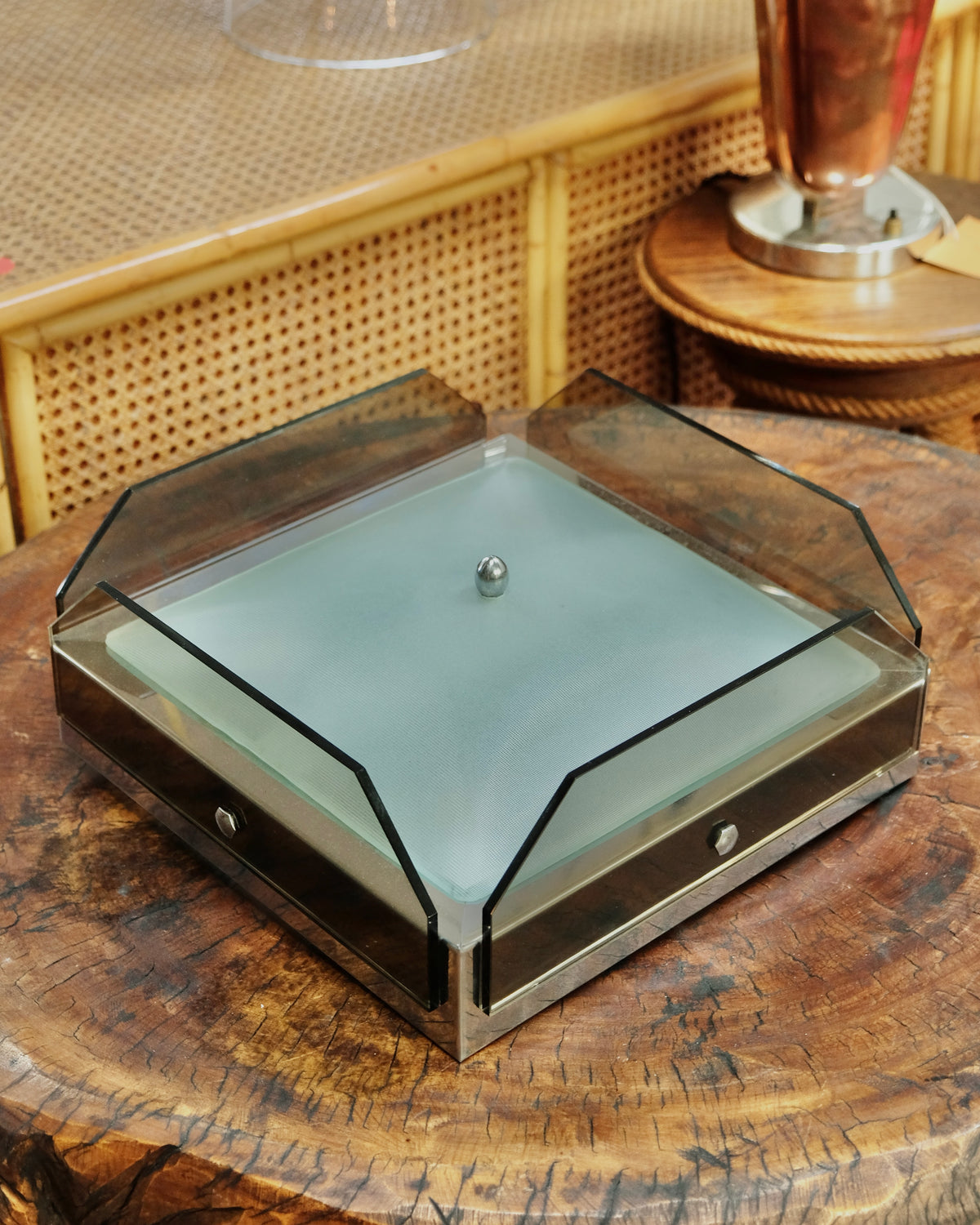 VECA FOUR PANEL GLASS FLUSH MOUNT