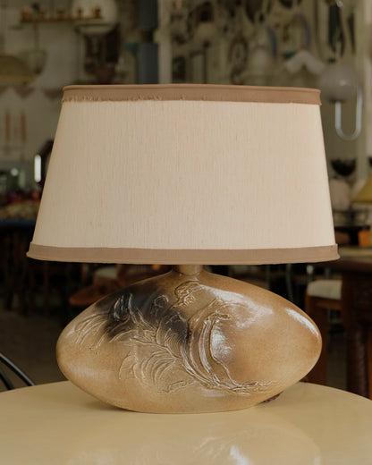 PAIR OF CERAMIC REED TABLE LAMPS w. LEATHER TRIM SHADE