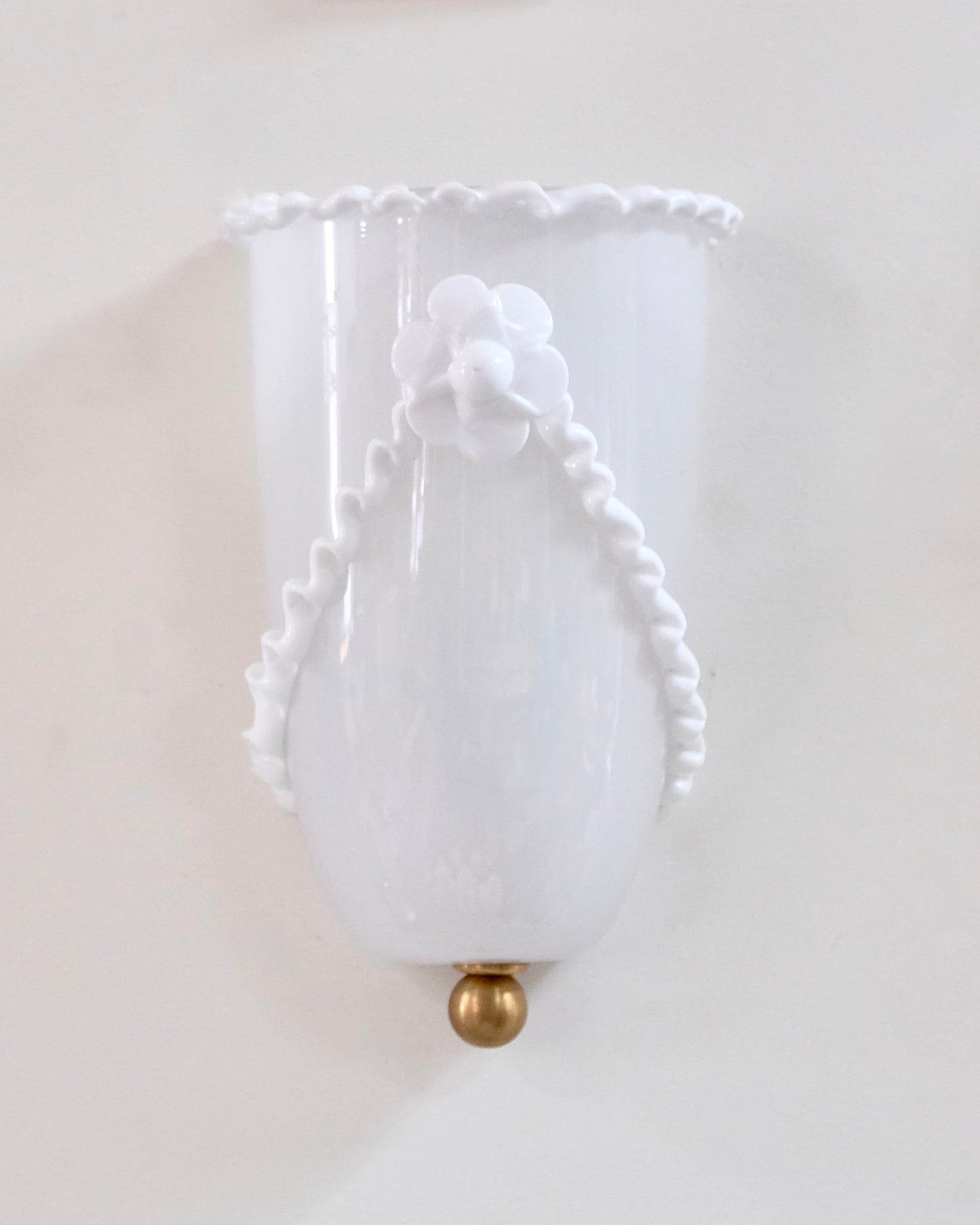 FLORAL MURANO GLASS WHITE RIBBON SCONCE
