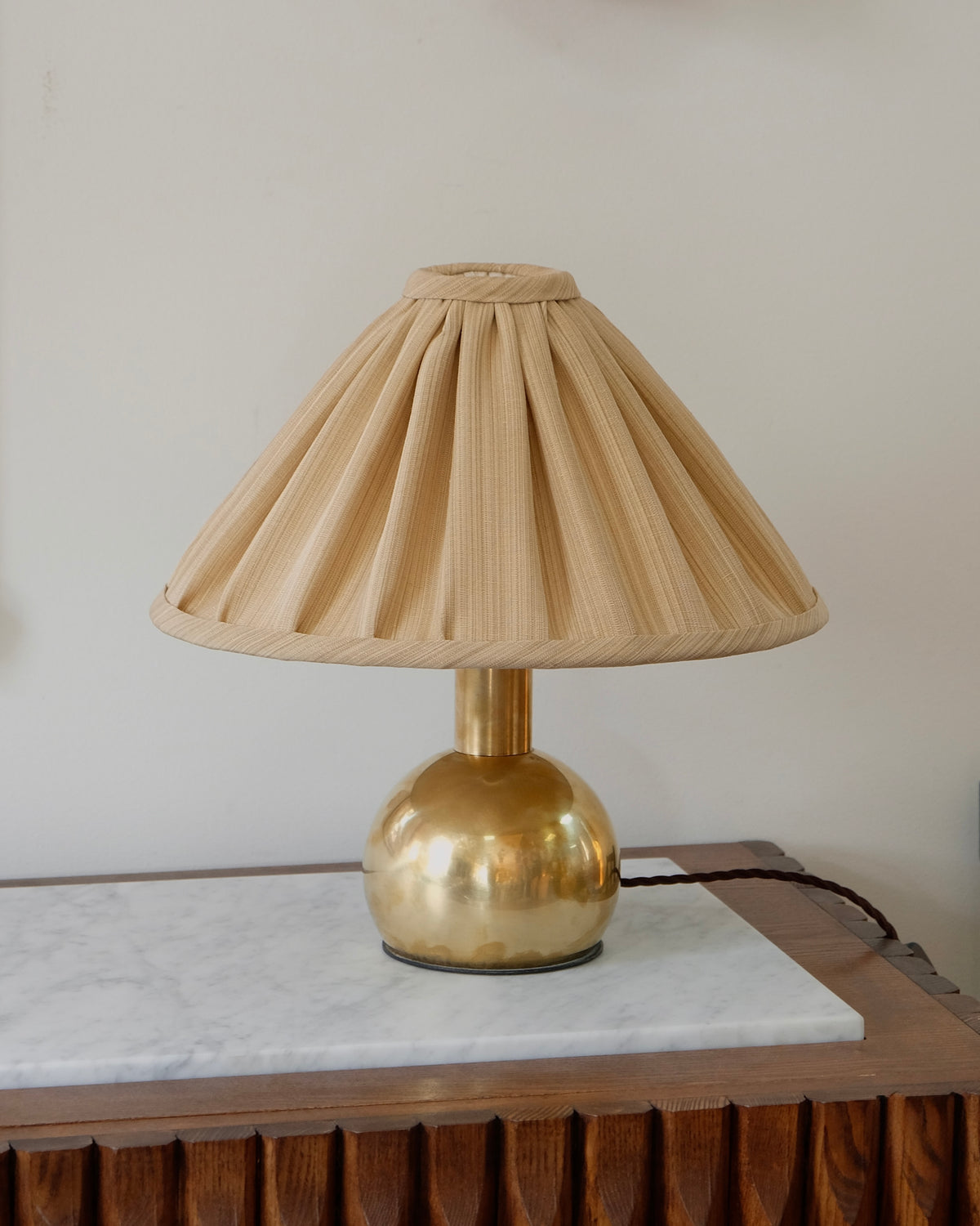 PAIR OF FRENCH BRASS CIRCULAR TABLE LAMPS w. PLEATED SHADE