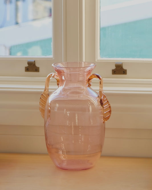 SCALLOP PINK VASE w. AMBER WASH